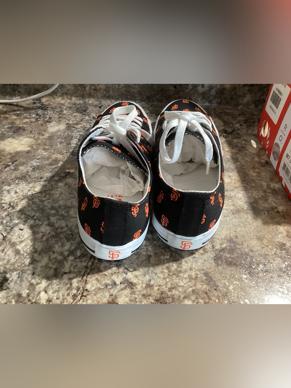 Row One Unisex W 9 M 7.5 San Francisco Giants Canvas Shoes New in Box - Picture 6 of 7